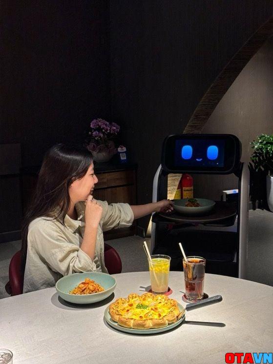 Ota Viet Nam Nuoc Co Cua Pizza Hut Signature Voi Dien Mao Hoan Toan Moi 1