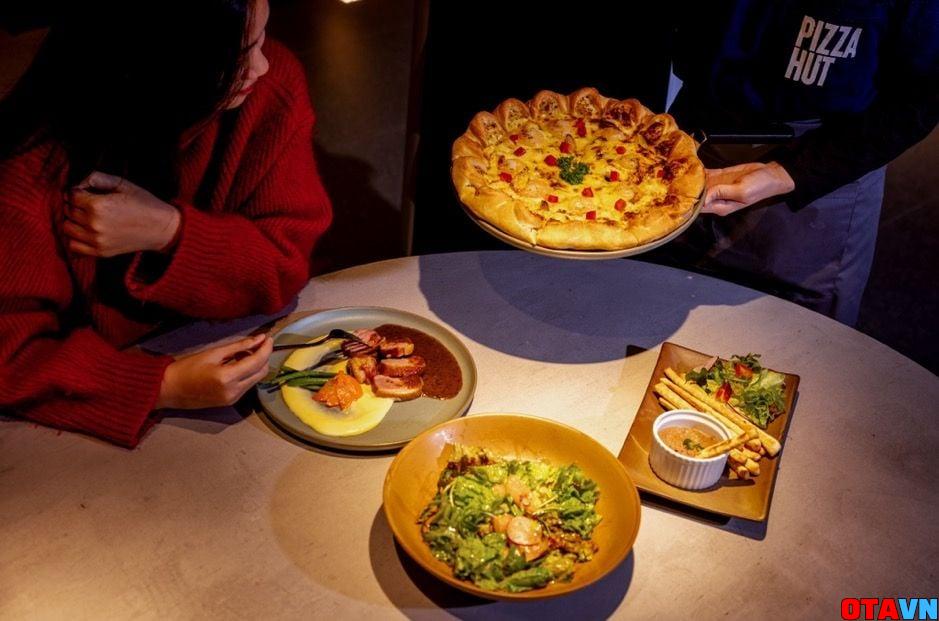 Ota Viet Nam Nuoc Co Cua Pizza Hut Signature Voi Dien Mao Hoan Toan Moi 3