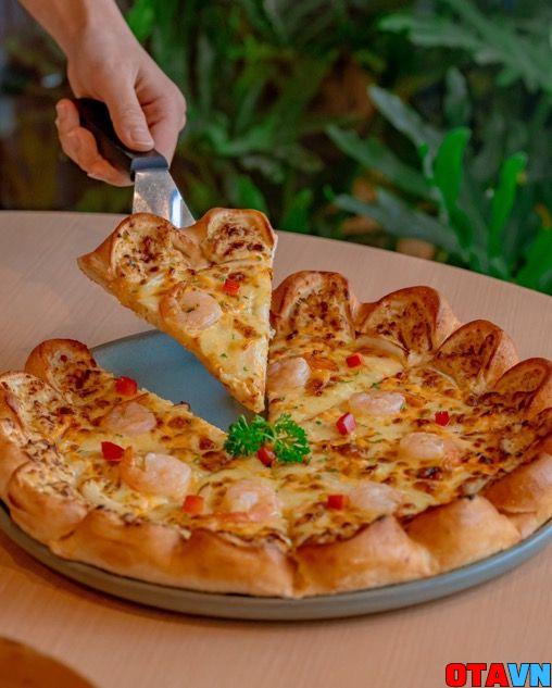 Ota Viet Nam Nuoc Co Cua Pizza Hut Signature Voi Dien Mao Hoan Toan Moi 4