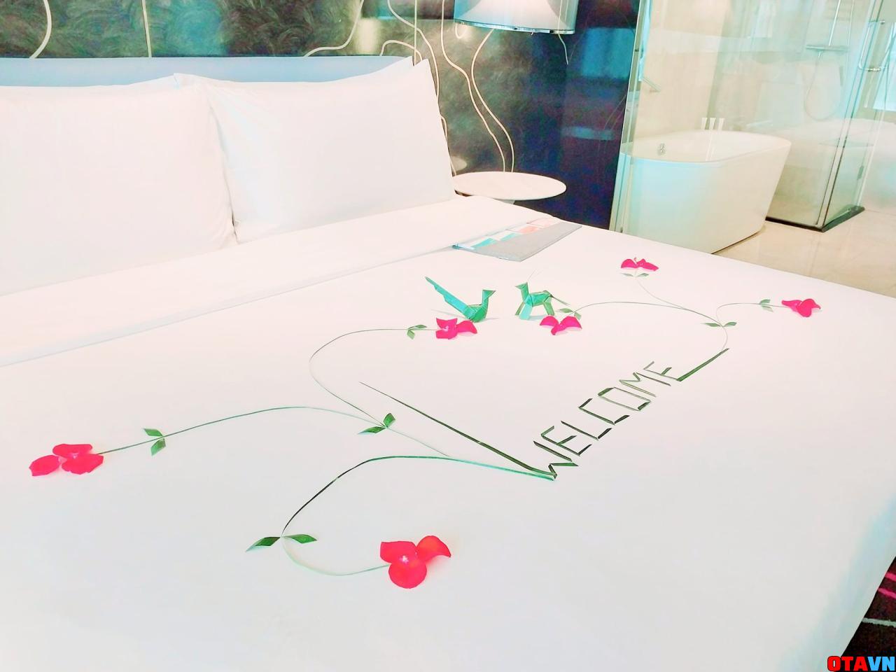 setup welcome tại phòng khách sạn