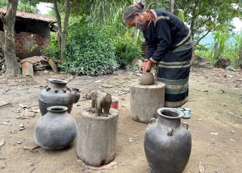 109 Giu Lang Gom Co Duoi Chan Nui Chu Yang Sin