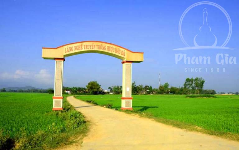1410lang-nghe-ruou-bau-da