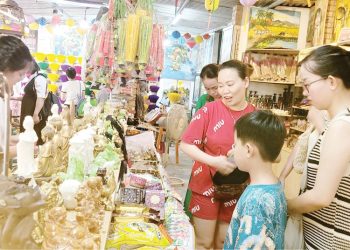 17 Tth Du Lich Lang Nghe Hap Dan Du Khach