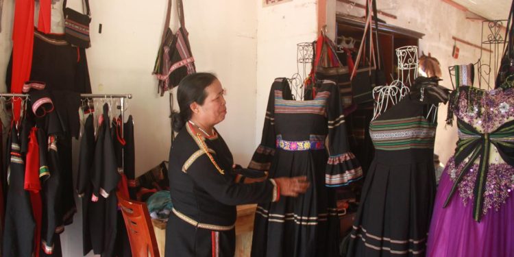 241 Thang Tram Nghe Det Tho Cam Tong Bong Dak Lak 1