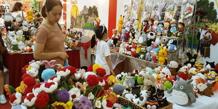 911phat Trien San Pham Lang Nghe Gan Voi Du Lich 1