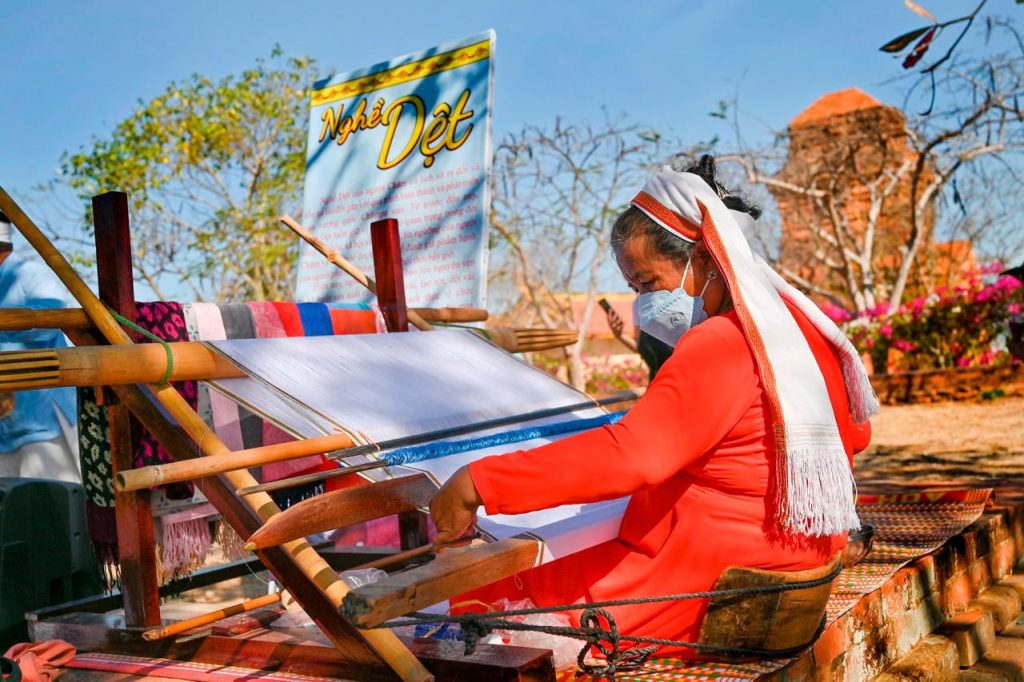 Ota Viet Nam 1 300