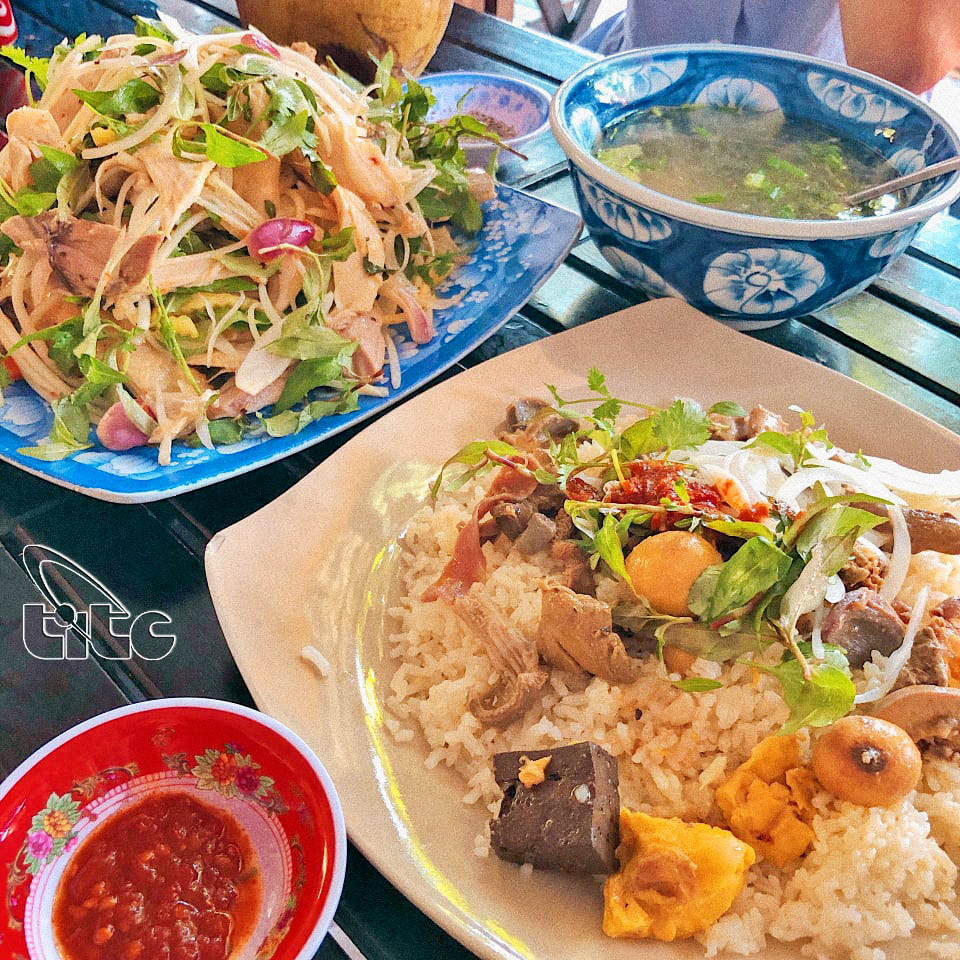 comgahoian-2