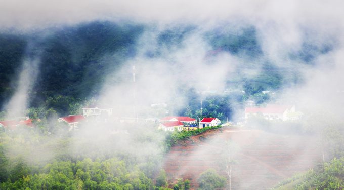 112san May Tren Dinh Ba Cum 1