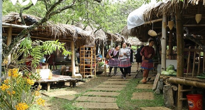 118net Dep Say Long Du Khach Tai Vung Dat Cua Ngo Son La 1