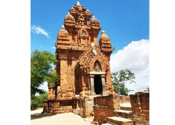 135thap Co Giua Nang Gio Phan Rang