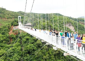 146rong Trang Uon Minh Ben Nui Muong Sang