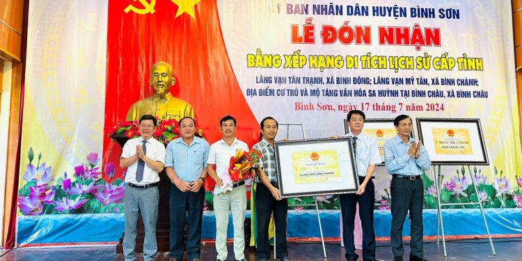 177quang Ngai Binh Son Don Nhan Bang Xep Hang Ba Di Tich Lich Su Cap Tinh 1