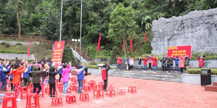 2112dua Rung Tran Hung Dao Thanh Dia Chi Do Tren Hanh Trinh Du Lich 1