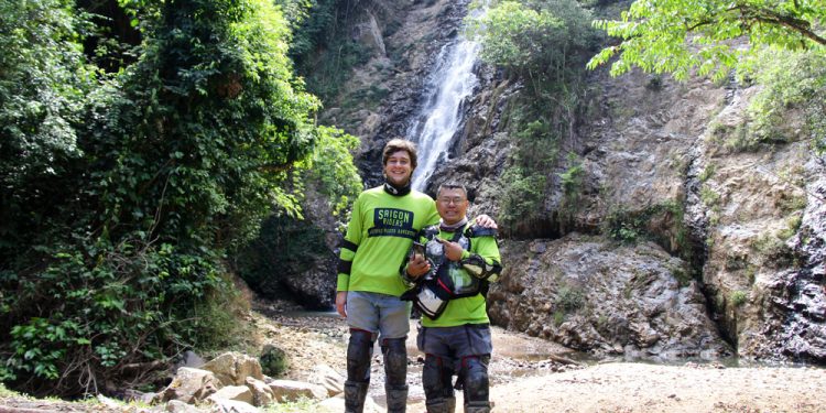 273thac Trieu Hai Ve Dep Hoang So Giua Nui Rung 1