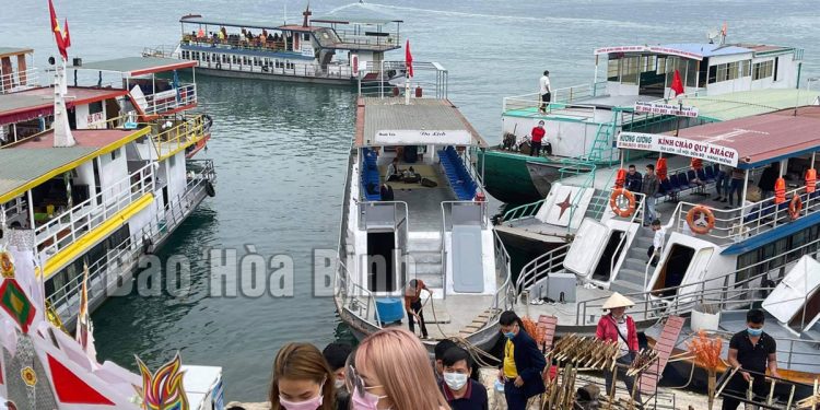 282den Ba Chua Thac Bo Diem Du Lich Tam Linh Noi Tieng