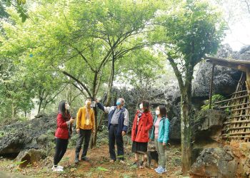 282kham Pha Tuyet Son
