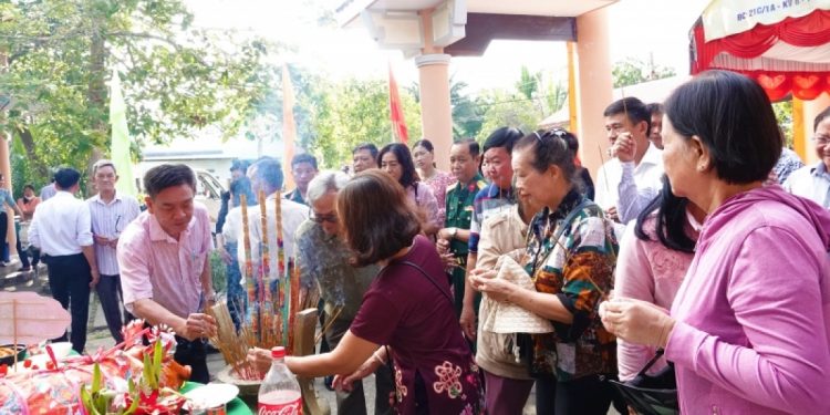 31to Chuc Nghi Thuc Tai Nha Trung Bay Cua Di Tich Can Cu Vuon Man 1