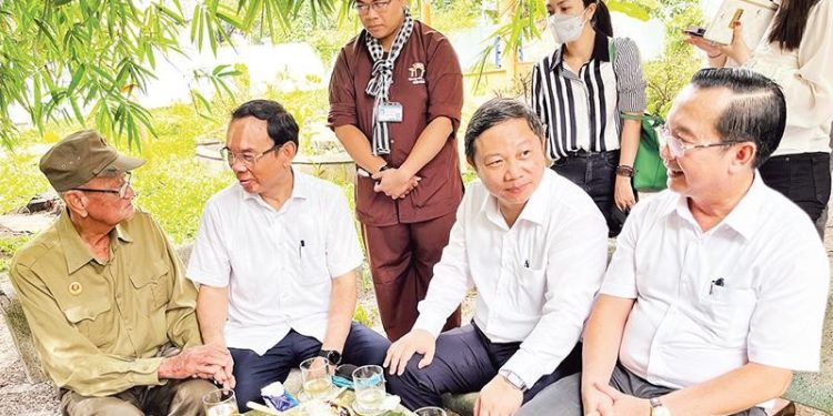 411di Tich Lich Su Cach Mang Thu Hut Du Khach