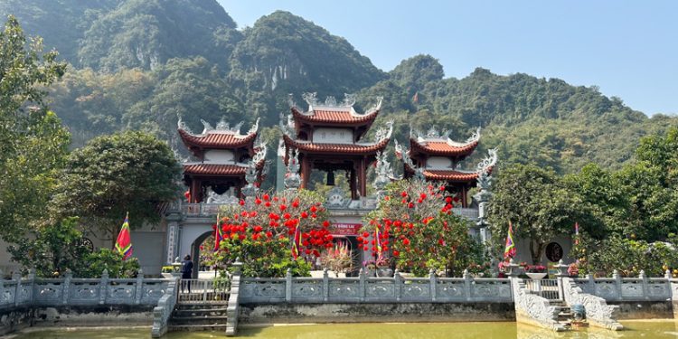 83den Bong Lai