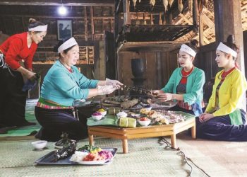 1510 Dac San Am Thuc Xu Muong 1