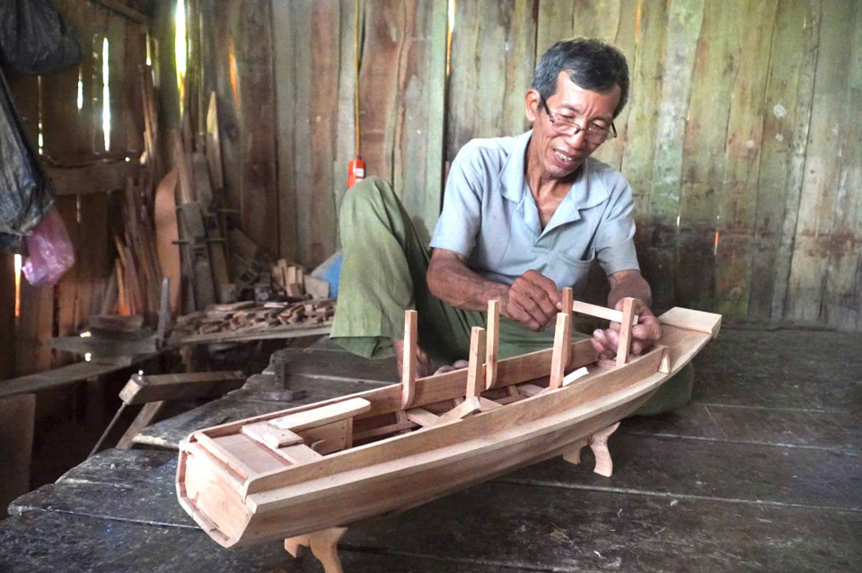 511dong-thap-nguoi-giu-gin-lang-nghe-dong-ghe-xuong-rach-ba-dai-1