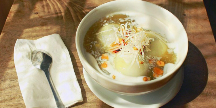 112nguyen Tieu Thuong Chiec Banh Troi 1