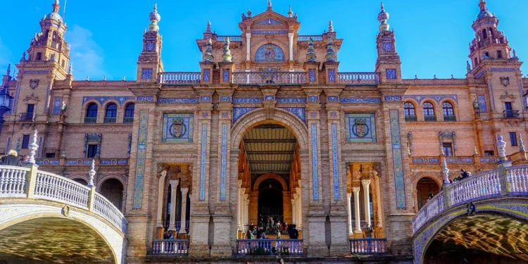 Plaza De Seville 6292.jpg