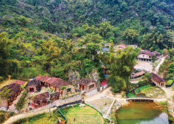 62 Ve Dep Truong Ton Cua Nhung Ngoi Lang Co O Cao Bang 1