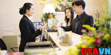 Lam Sao Giam That Thoat Doanh Thu Khach San Do Gian Lan Manh Khoe Cua Nhan Vien