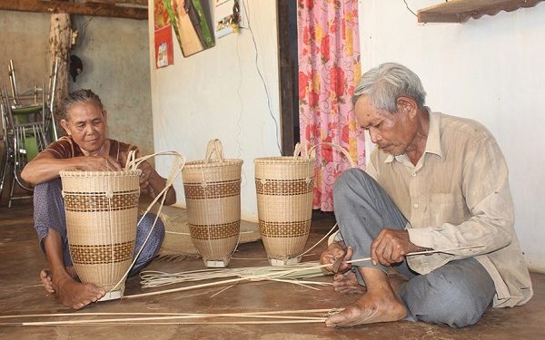 079 Giu Lua Nghe Truyen Thong Trong Dai Dich 1