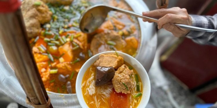 1043 Quan Ngon Khu Cho Ben Thanh Nuc Tieng Gan Xa Tiem Banh Beo Ban Hon 1000 Dia Ngay Hang Bun Rieu Sang Chanh Nhieu Nghe Si Nghe Danh Ghe An 6