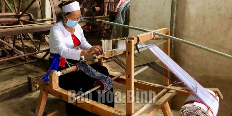 1910hoa Binh Giu Tinh Hoa Van Hoa Dan Toc