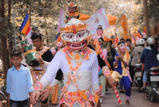 2010hut Khach Bang Nghe Truyen Thong