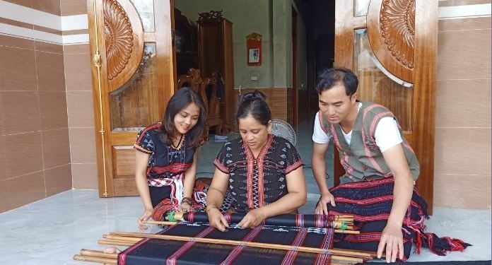 209 Dong Bao Ta Oi Giu Nghe Det Zeng