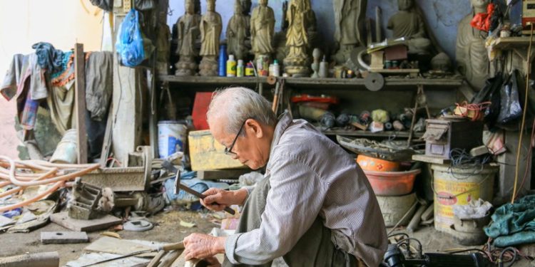 232 Nghe Nhan Xu Hue Giu Lua Nghe Duc Dong Truyen Thong 1