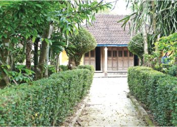 245lang Hoi Ky Quang Tri Dau Xua Con Do