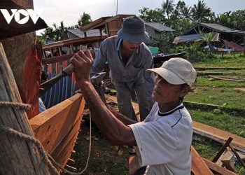 247den Hoi An Tham Lang Nghe Moc Kim Bong 1
