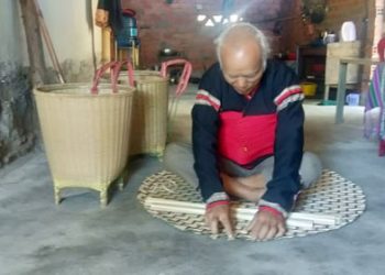 2603gin Giu Nghe Dan Lat Truyen Thong Cua Dong Bao Ede O Dak Lak