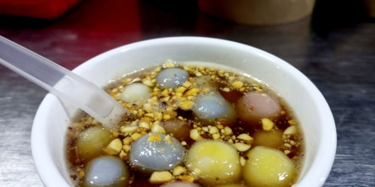 263banh Thang Den Pho Co Mon An Dan Da Am Long Du Khach 1