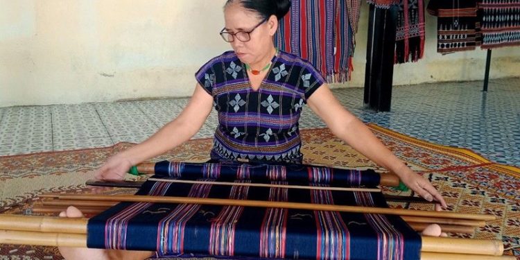 2912nguoi Dua San Pham Zeng Truyen Thong Ra The Gioi