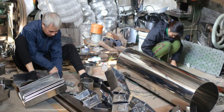 41lang Nghe Go Ra Tien Trong Long Pho Thi 1