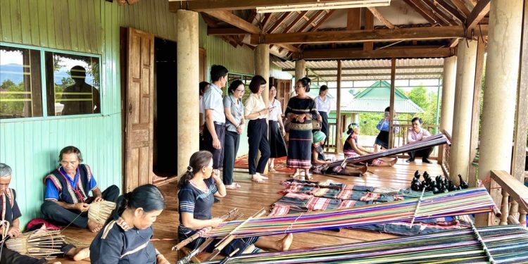 94gia Lai Bao Ton Nghe Det Tho Cam Gan Voi Du Lich Cong Dong 1