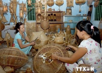 Phattrienlangnghehue 1