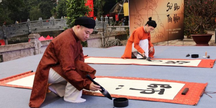 264doi Moi Hoat Dong Tai Di Tich Van Mieu Quoc Tu Giam 1