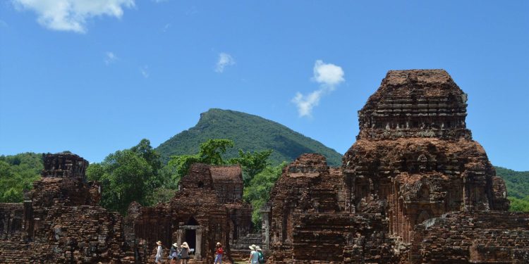 55tham Do Khao Co Tai Khu Vuc Thap K Khu Di Tich My Son