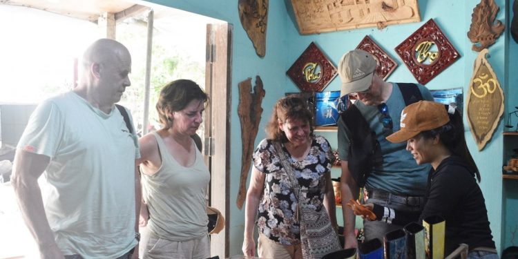 1012quang Nam Lang Nghe Truyen Thong O Hoi An Tiep Can So Hoa 3