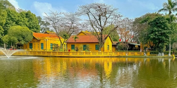 2410dia Chi Do Hoi Tu Va Lan Toa Cac Gia Tri Ve Tu Tuong Dao Duc Phong Cach Ho Chi Minh 1