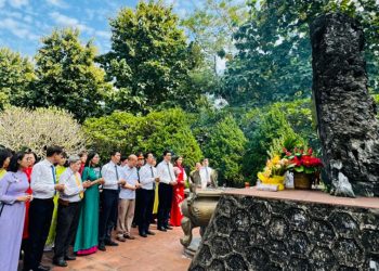 61len Bac Kan Tham Don Chien Thang Phu Thong