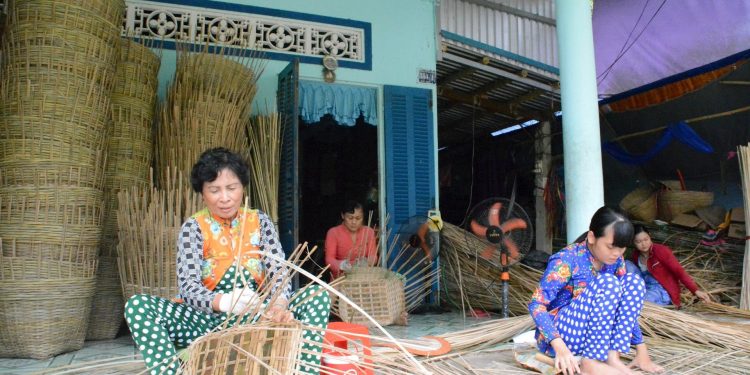 811bac Lieu Lang Nghe Truyen Thong Dan Mai Mot