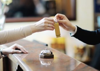 334428 334428 Khach San Cover 1693276745 5